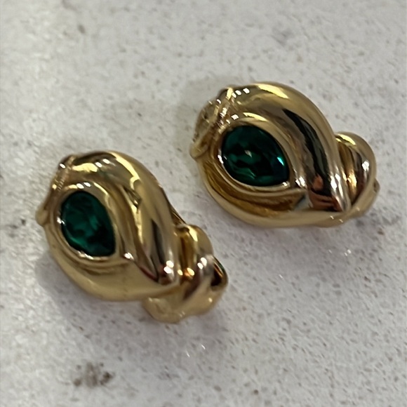Christian Dior vintage Elegant Gold and Green clip on earrings. Made in Germany - Picture 11 of 16